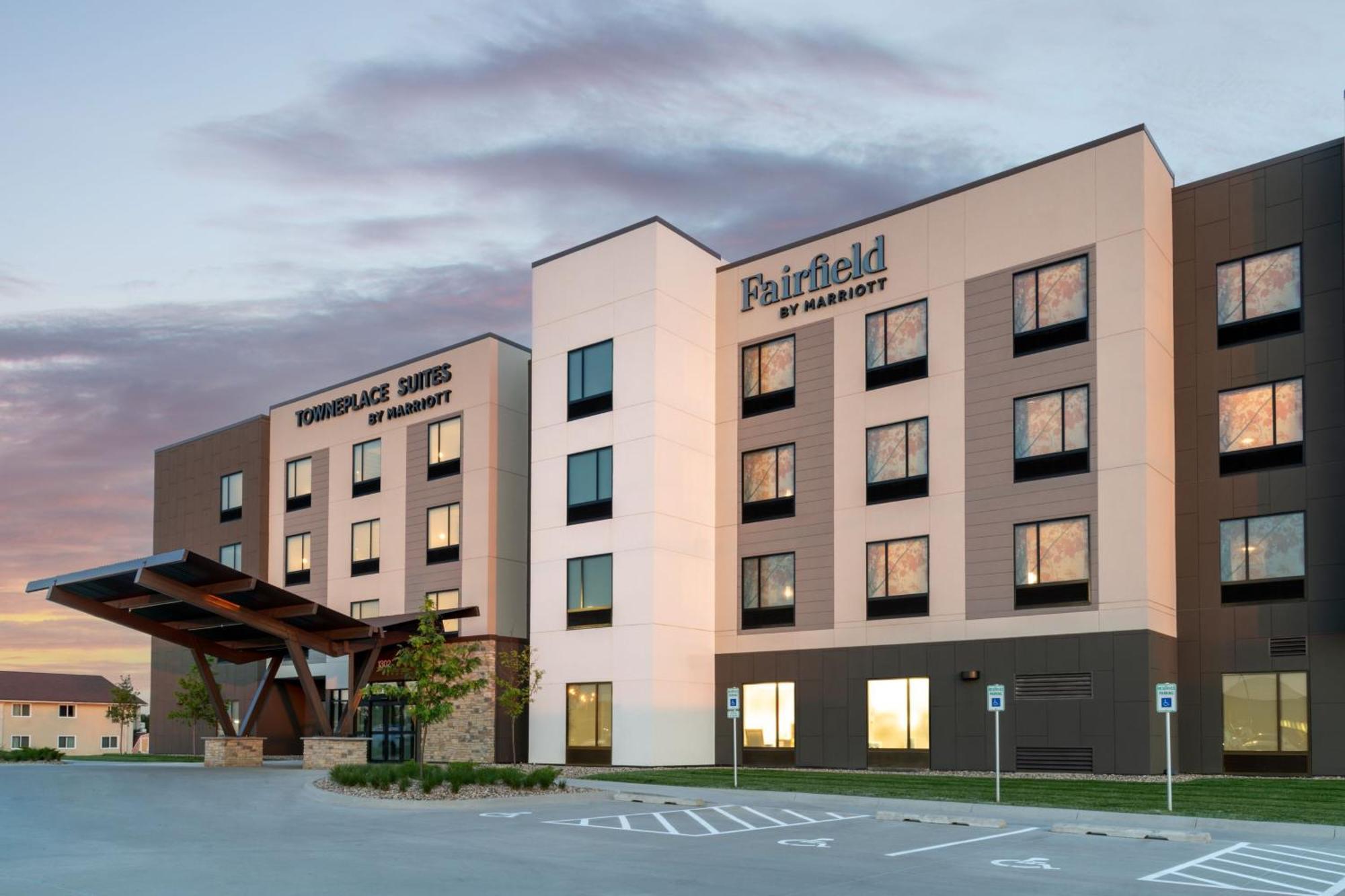 Towneplace Suites By Marriott Norfolk Exterior photo